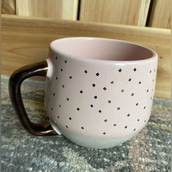 Threshold Pink and Bronze Dotted Mug - Picture 4 of 4